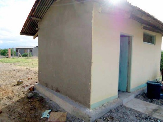 SCSC Schule des HHK e.V.  Ausbau des Nebengebäudes Fertigstellung 3 Mikocheni / Moshi / Tansania