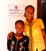 Patenkind Tansania Afrika. Bitte spenden ! Helfende Hände für Kinder e.V. HHK (Lucy und Agnes)