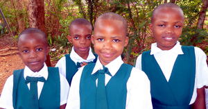 Patenkinder des HHK e.V. in der Ebenizer Schule Uchira